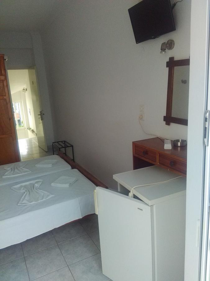לאוטרה אדיפסאו Alina Classic Hotel חדר תמונה